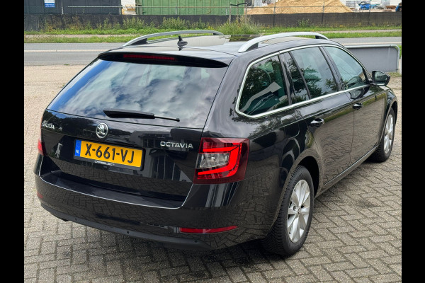 Škoda Octavia Combi 1.0 TSI Greentech Ambition Navigatie, Half Leder, Cruise control, stoelverwarming . Een proefrit levert het bewijs. Neem contact op en we maken een afspraak!