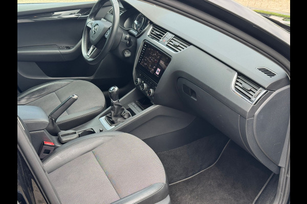 Škoda Octavia Combi 1.0 TSI Greentech Ambition Navigatie, Half Leder, Cruise control, stoelverwarming . Een proefrit levert het bewijs. Neem contact op en we maken een afspraak!