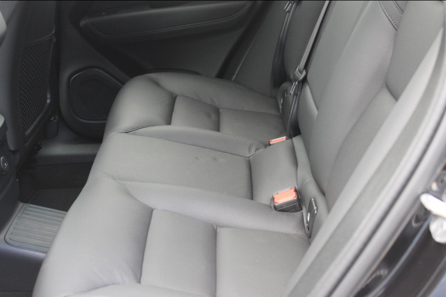Volvo XC60 T8 455pk Autm. Plug-in hybrid AWD Plus Dark Long Range / Panoramisch schuif-kanteldak / lederen bekleding / 360 graden camera / 20" lichtmetalen velgen