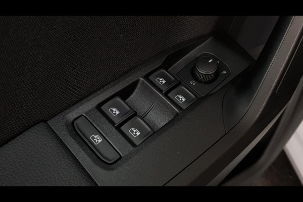 Seat Ibiza 1.0 TSI 110pk DSG FR | Climate Control | Parkeer sensoren | Verwarmde voorstoelen | DAB | Lichtmetalen velgen