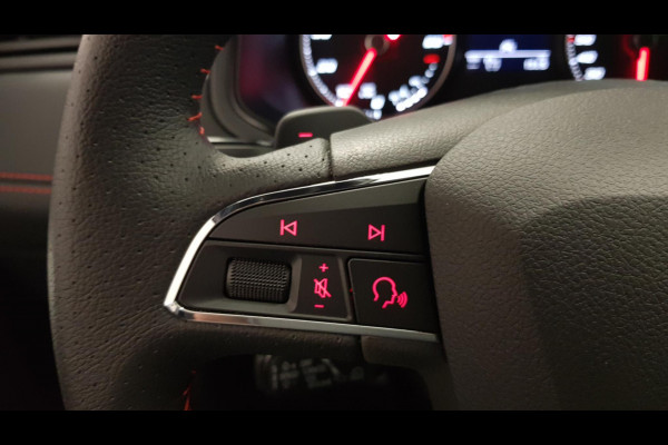 Seat Ibiza 1.0 TSI 110pk DSG FR | Climate Control | Parkeer sensoren | Verwarmde voorstoelen | DAB | Lichtmetalen velgen