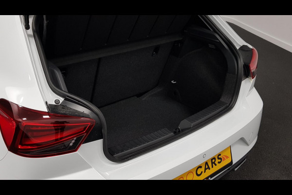 Seat Ibiza 1.0 TSI 110pk DSG FR | Climate Control | Parkeer sensoren | Verwarmde voorstoelen | DAB | Lichtmetalen velgen