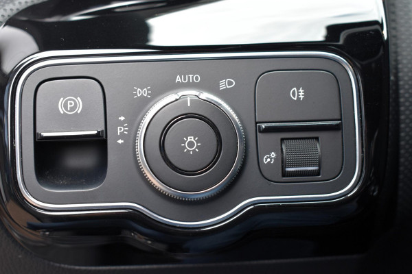 Mercedes-Benz A-Klasse 200 163 PK Business Solution AMG Aut. | Navi | Camera | LED | Incl. garantie