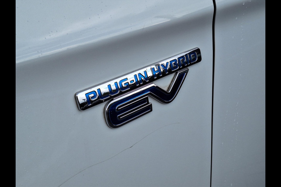 Mitsubishi Outlander 2.4 PHEV 4WD Intense | Leder, Navigatie, Stoelverwarming, Trekhaak