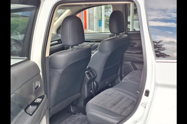 Mitsubishi Outlander 2.4 PHEV 4WD Intense | Leder, Navigatie, Stoelverwarming, Trekhaak