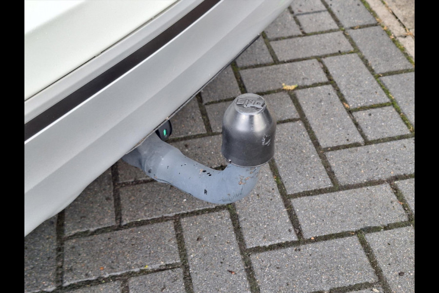 Mitsubishi Outlander 2.4 PHEV 4WD Intense | Leder, Navigatie, Stoelverwarming, Trekhaak
