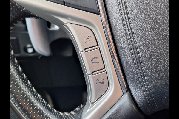 Mitsubishi Outlander 2.4 PHEV 4WD Intense | Leder, Navigatie, Stoelverwarming, Trekhaak