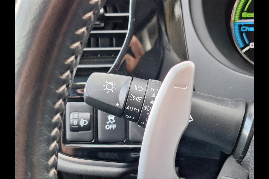 Mitsubishi Outlander 2.4 PHEV 4WD Intense | Leder, Navigatie, Stoelverwarming, Trekhaak