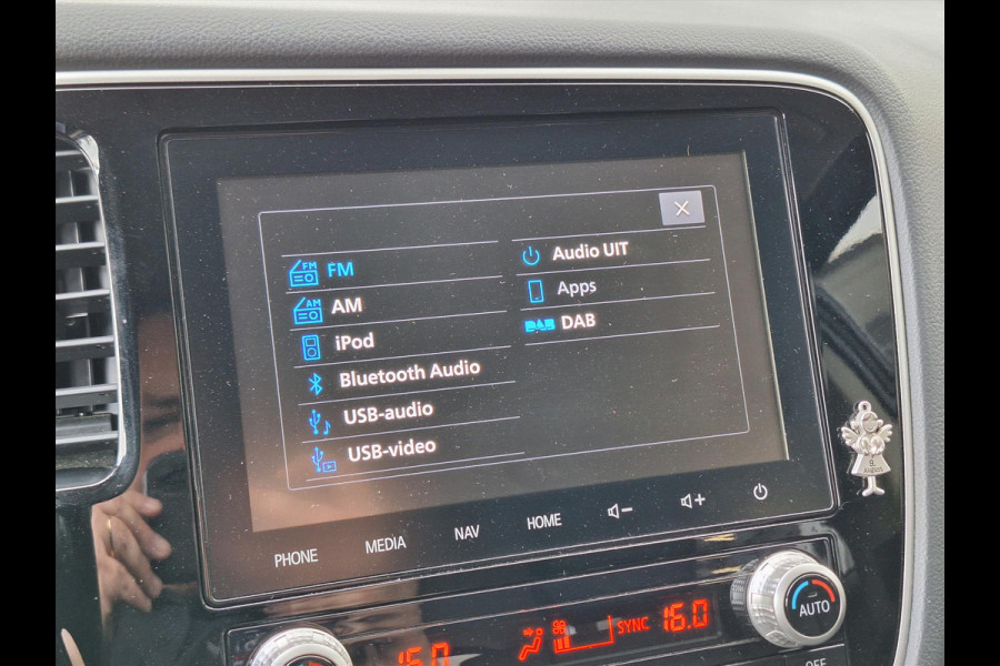 Mitsubishi Outlander 2.4 PHEV 4WD Intense | Leder, Navigatie, Stoelverwarming, Trekhaak