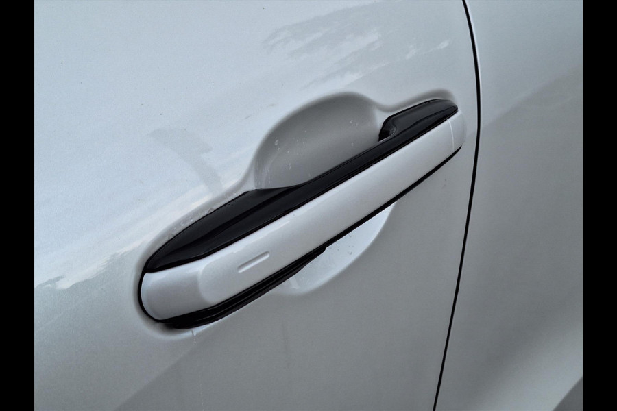 Lexus LBX 1.5 Comfort & Safety Pack | Dodehoekherkenning, Parkeersensoren, Keyless, Stoelverwarming