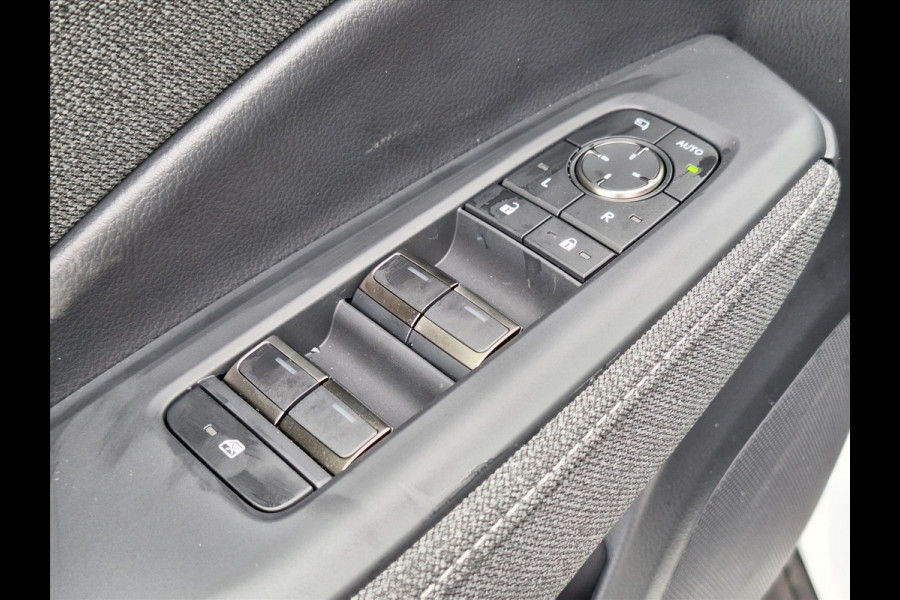 Lexus LBX 1.5 Comfort & Safety Pack | Dodehoekherkenning, Parkeersensoren, Keyless, Stoelverwarming