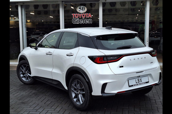Lexus LBX 1.5 Comfort & Safety Pack | Dodehoekherkenning, Parkeersensoren, Keyless, Stoelverwarming
