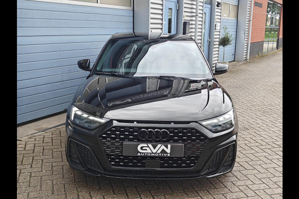 Audi A1 30 TFSI S edition | 2023 | RS6 velgen | Black on Black | LED Matrix | Keyless | CarPlay | Privacy glass