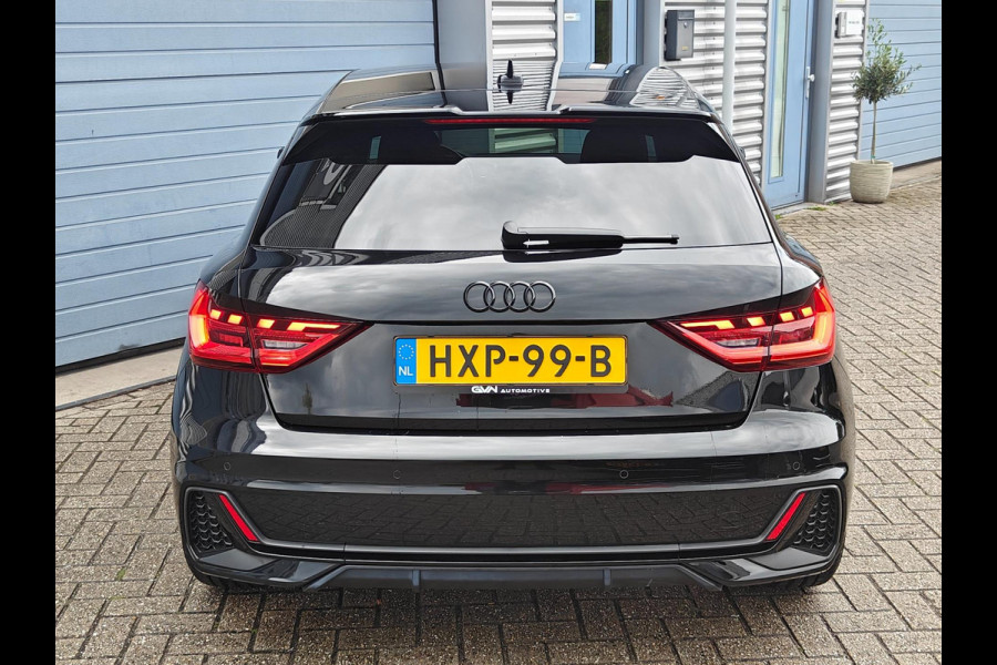 Audi A1 30 TFSI S edition | 2023 | RS6 velgen | Black on Black | LED Matrix | Keyless | CarPlay | Privacy glass