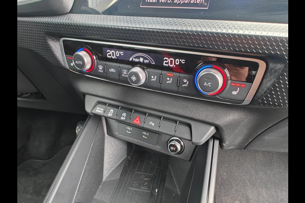 Audi A1 30 TFSI S edition | 2023 | RS6 velgen | Black on Black | LED Matrix | Keyless | CarPlay | Privacy glass