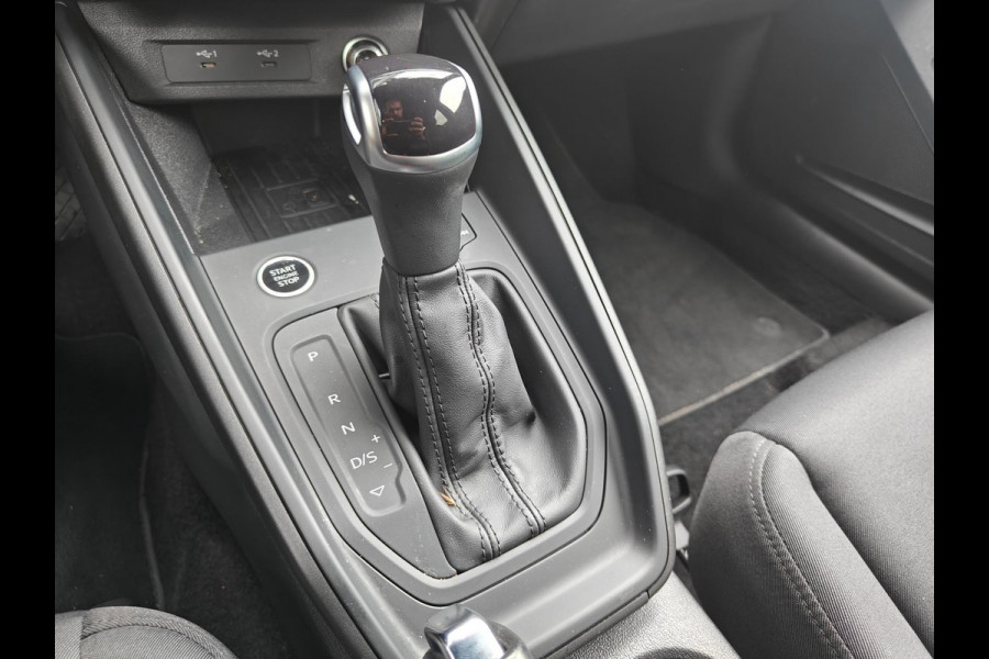 Audi A1 30 TFSI S edition | 2023 | RS6 velgen | Black on Black | LED Matrix | Keyless | CarPlay | Privacy glass