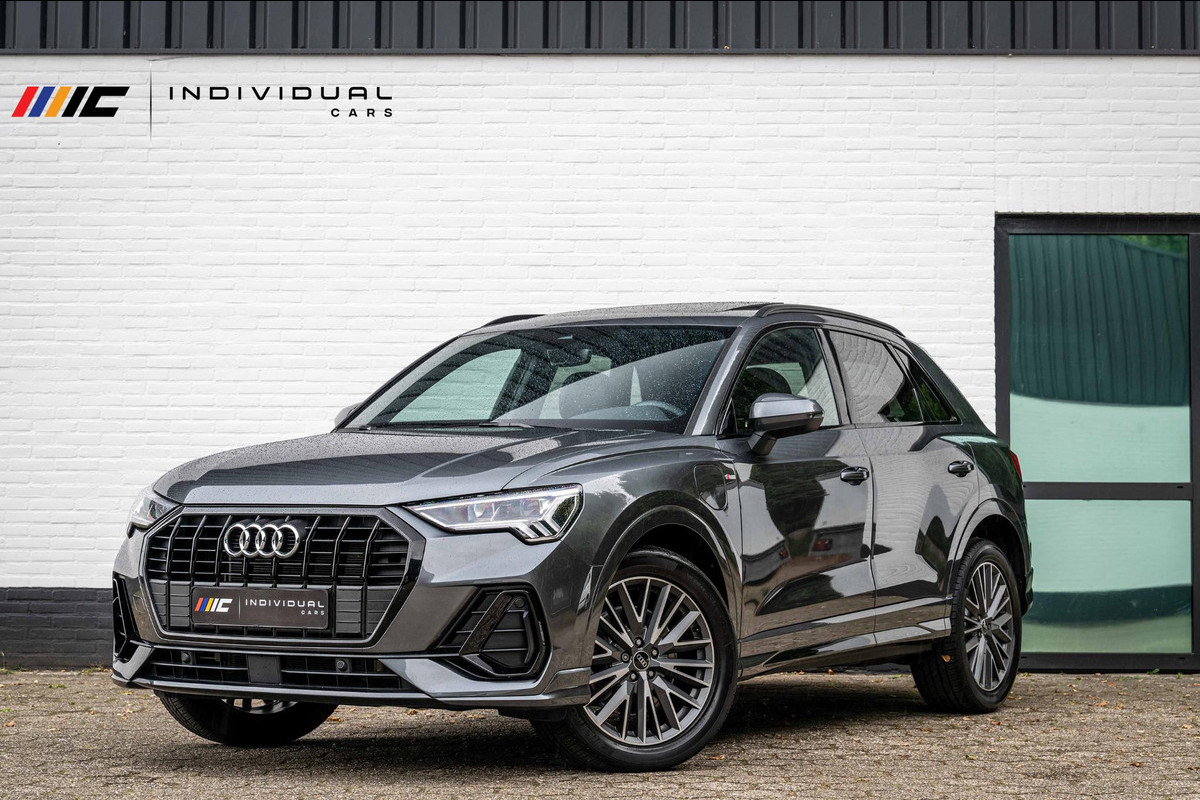 Audi Q3 45 TFSI e S-Line ACC Panorama Keyless Black Optic Audi Q3 45 TFSI e S-Line ACC Panorama Keyless Black Optic