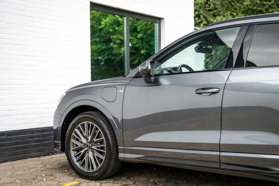 Audi Q3 45 TFSI e S-Line ACC Panorama Keyless Black Optic