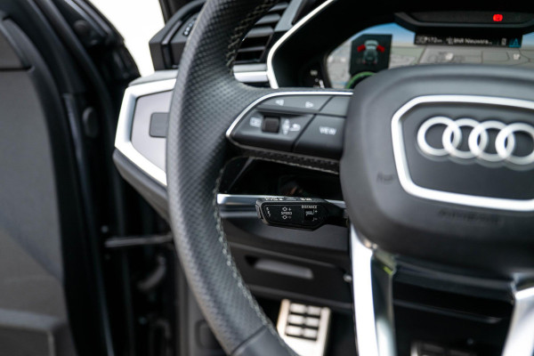 Audi Q3 45 TFSI e S-Line ACC Panorama Keyless Black Optic