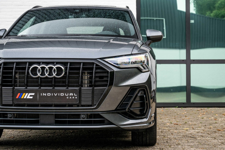 Audi Q3 45 TFSI e S-Line ACC Panorama Keyless Black Optic