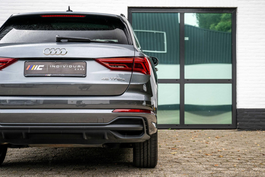 Audi Q3 45 TFSI e S-Line ACC Panorama Keyless Black Optic