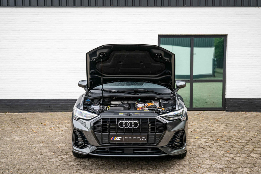 Audi Q3 45 TFSI e S-Line ACC Panorama Keyless Black Optic