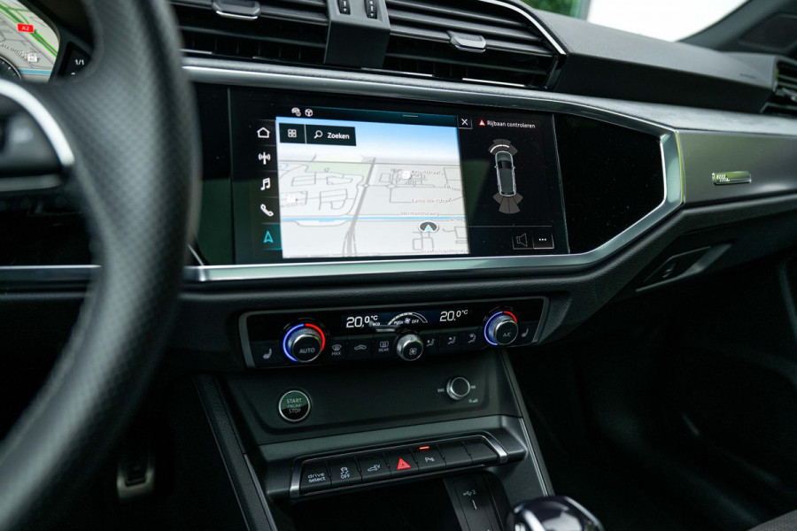 Audi Q3 45 TFSI e S-Line ACC Panorama Keyless Black Optic