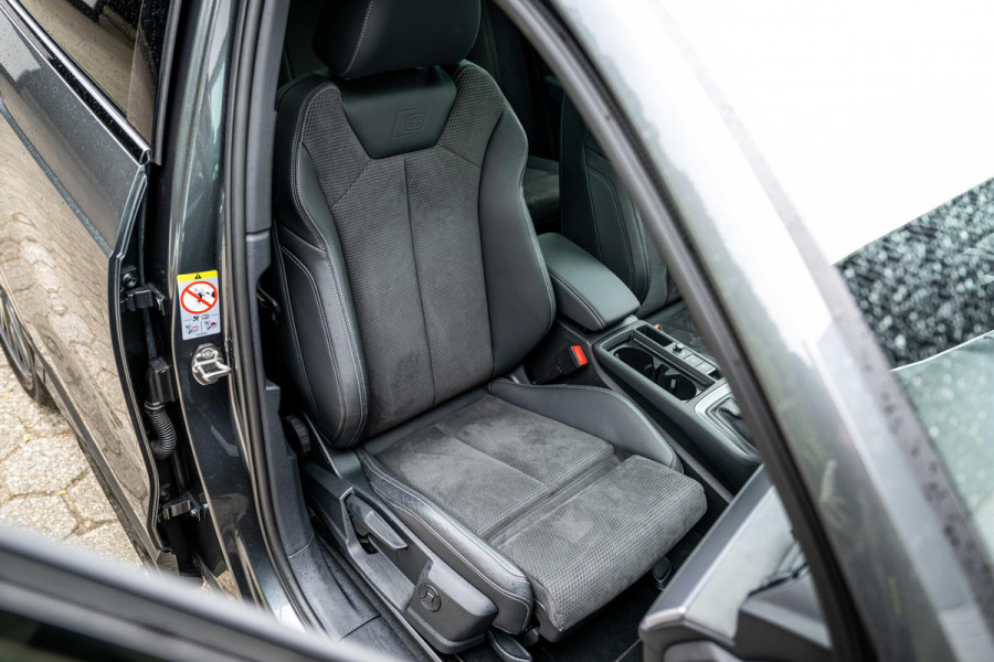 Audi Q3 45 TFSI e S-Line ACC Panorama Keyless Black Optic