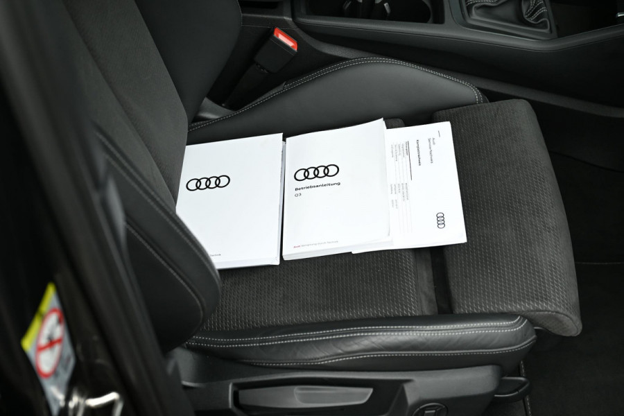 Audi Q3 45 TFSI e S-Line ACC Panorama Keyless Black Optic