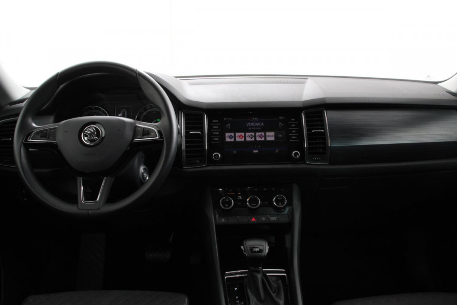 Škoda Kodiaq 1.5 TSI 150pk DSG Ambition 7 persoons | Navigatie | Climate control | Cruise control | Camera | Lichtmetalen velgen | Parkeer sensoren | Stoelverwarming voor