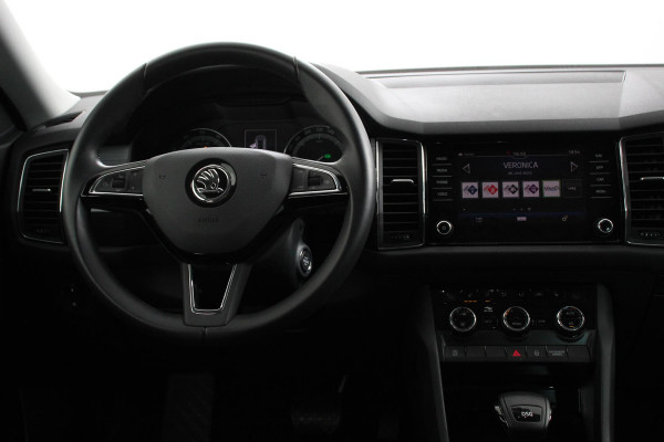 Škoda Kodiaq 1.5 TSI 150pk DSG Ambition 7 persoons | Navigatie | Climate control | Cruise control | Camera | Lichtmetalen velgen | Parkeer sensoren | Stoelverwarming voor