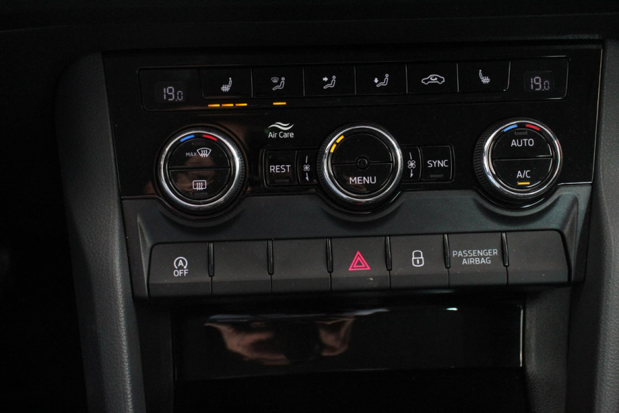Škoda Kodiaq 1.5 TSI 150pk DSG Ambition 7 persoons | Navigatie | Climate control | Cruise control | Camera | Lichtmetalen velgen | Parkeer sensoren | Stoelverwarming voor