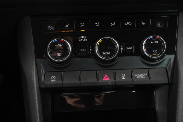 Škoda Kodiaq 1.5 TSI 150pk DSG Ambition 7 persoons | Navigatie | Climate control | Cruise control | Camera | Lichtmetalen velgen | Parkeer sensoren | Stoelverwarming voor