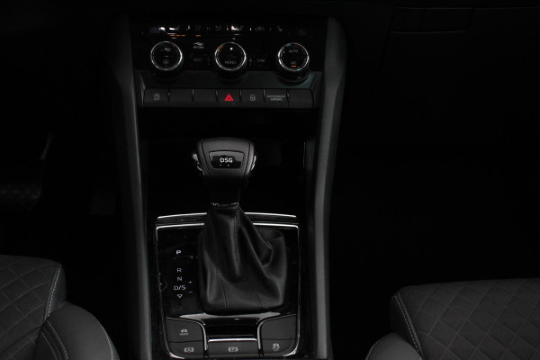 Škoda Kodiaq 1.5 TSI 150pk DSG Ambition 7 persoons | Navigatie | Climate control | Cruise control | Camera | Lichtmetalen velgen | Parkeer sensoren | Stoelverwarming voor