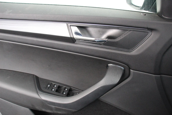 Škoda Kodiaq 1.5 TSI 150pk DSG Ambition 7 persoons | Navigatie | Climate control | Cruise control | Camera | Lichtmetalen velgen | Parkeer sensoren | Stoelverwarming voor