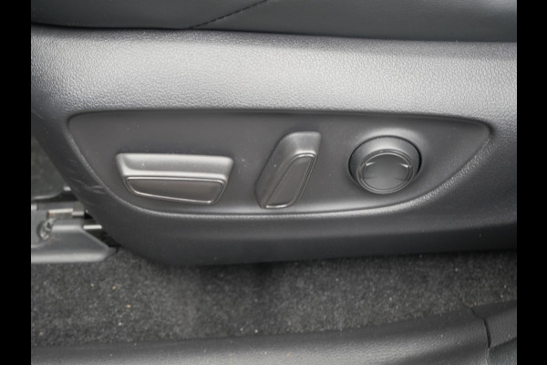 Toyota RAV4 2.5 Hybrid Black Edition | Cruise | Clima | 360° camera | navi | Schuif-kanteldak | Stoelverwarming |