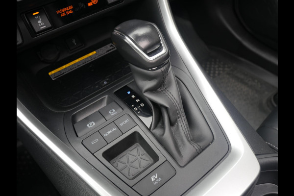 Toyota RAV4 2.5 Hybrid Black Edition | Cruise | Clima | 360° camera | navi | Schuif-kanteldak | Stoelverwarming |