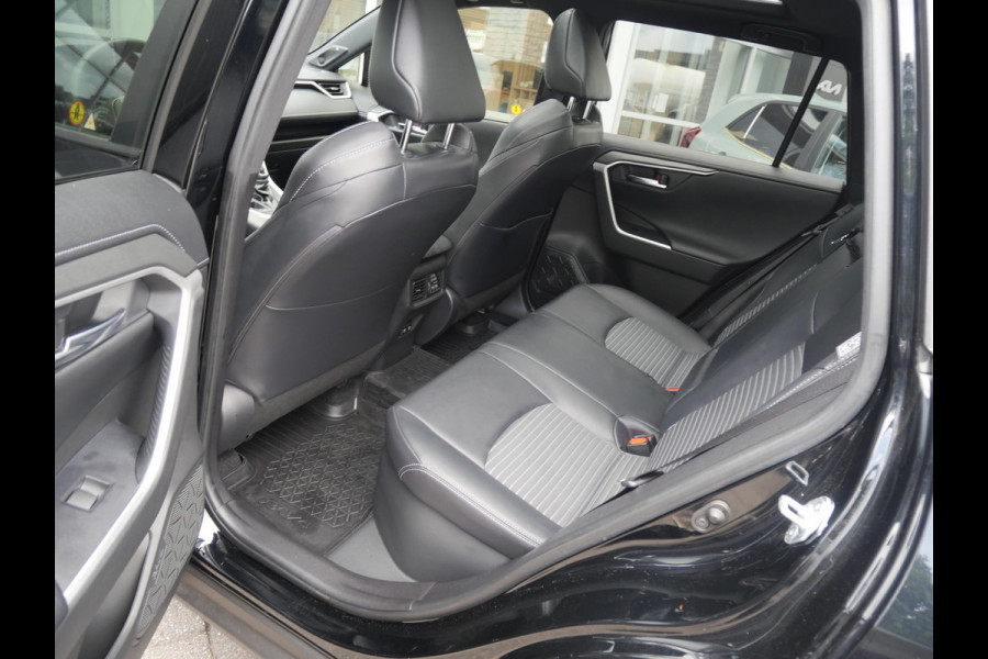 Toyota RAV4 2.5 Hybrid Black Edition | Cruise | Clima | 360° camera | navi | Schuif-kanteldak | Stoelverwarming |