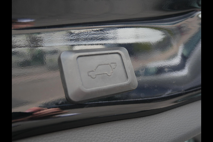 Toyota RAV4 2.5 Hybrid Black Edition | Cruise | Clima | 360° camera | navi | Schuif-kanteldak | Stoelverwarming |