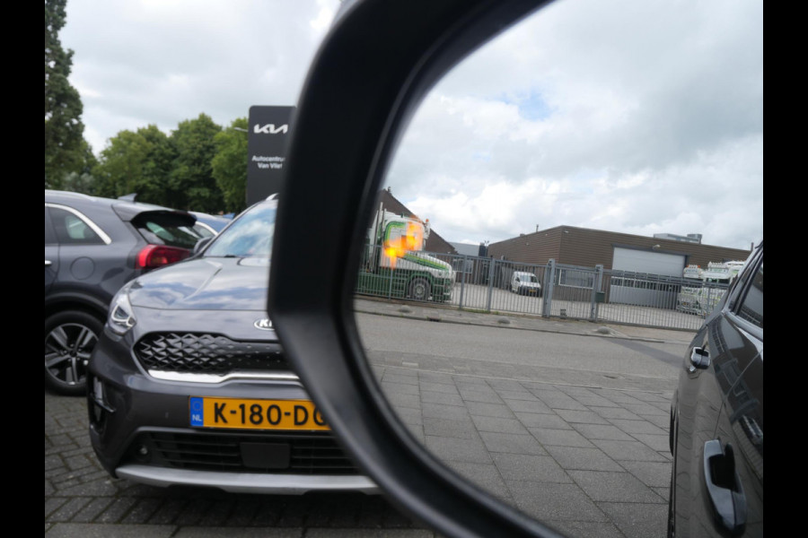Toyota RAV4 2.5 Hybrid Black Edition | Cruise | Clima | 360° camera | navi | Schuif-kanteldak | Stoelverwarming |
