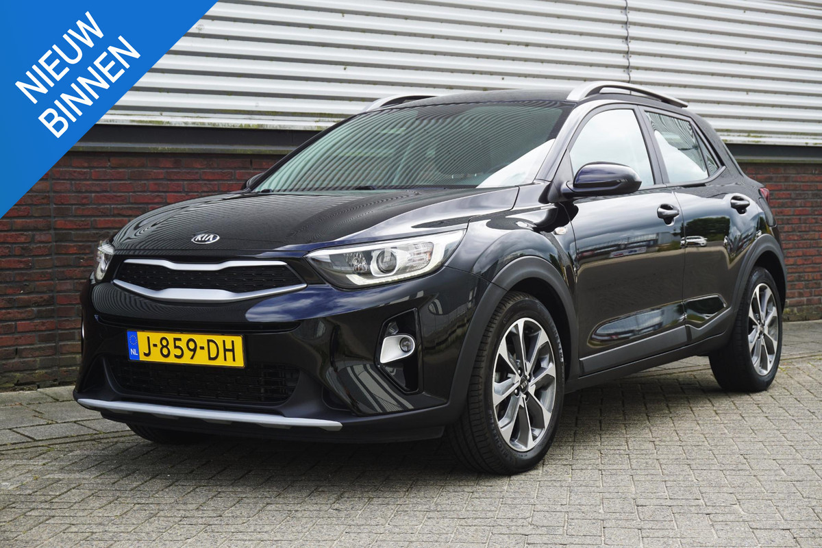 Kia Stonic 1.0 T-GDi 100PK/Trekhaak/17Inch./Camera/ DynamicLine Kia Stonic 1.0 T-GDi 100PK/Trekhaak/17Inch./Camera/ DynamicLine
