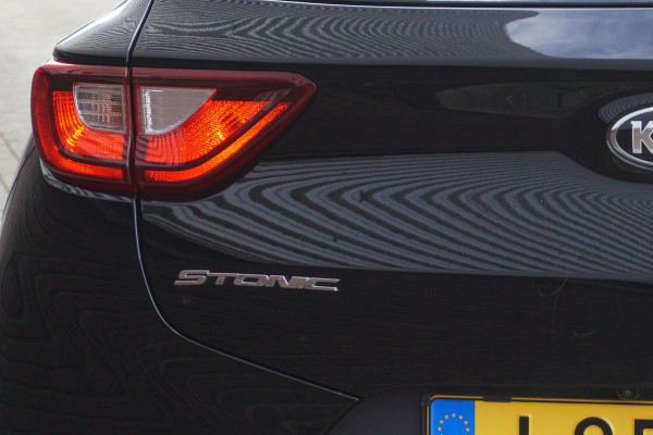 Kia Stonic 1.0 T-GDi 100PK/Trekhaak/17Inch./Camera/ DynamicLine