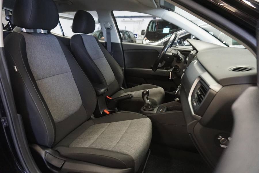 Kia Stonic 1.0 T-GDi 100PK/Trekhaak/17Inch./Camera/ DynamicLine