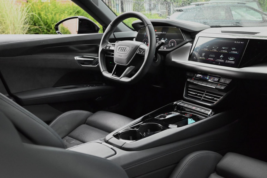 Audi e-tron GT GT 93 kWh 476 PK 1e Eig Dealer o.h Full Option Pano Carbon B&0 Adaptive Keyless 21''
