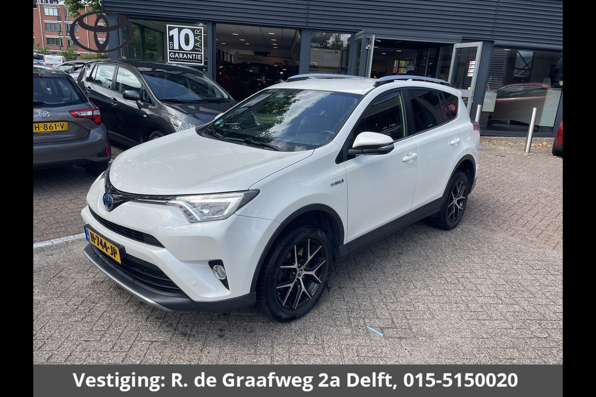 Toyota RAV4 2.5 Hybrid AWD Executive Business | 1650KG trekgewicht | Parkeersensoren | Navigatie | Afneembare Trekhaak Toyota RAV4 2.5 Hybrid AWD Executive Business | 1650KG trekgewicht | Parkeersensoren | Navigatie | Afneembare Trekhaak