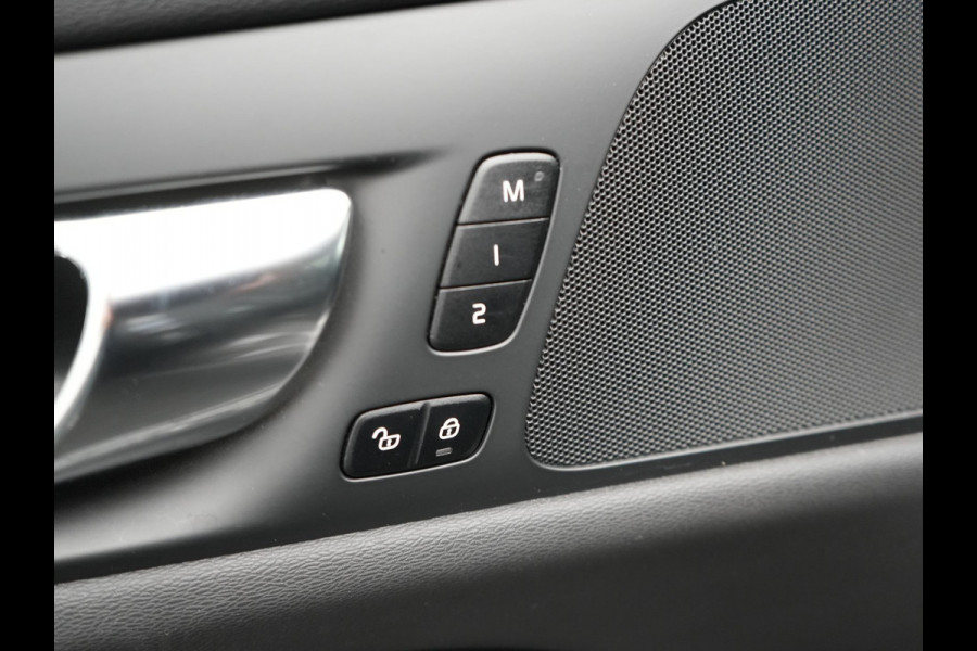 Volvo V60 T6 AWD Inscription Plug In Hybrid 340pk | PHEV | Trekhaak af Fabriek | 360 Camera |  Lederen sportstoelen Memory | Carplay | Keyless | Navigatie | Virtual | DAB |