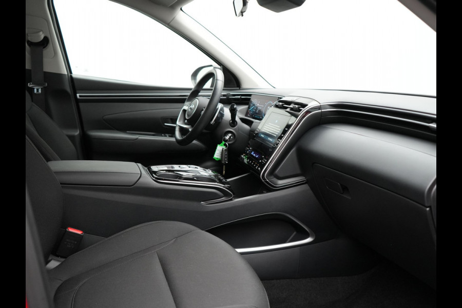 Hyundai Tucson T-GDI Comfort 4WD Plug In Hybrid 266pk Dealer O.H PHEV | Camera | Cruise Control | Apple Carplay | Virtual | DAB | Lane Assist | Navigatie |