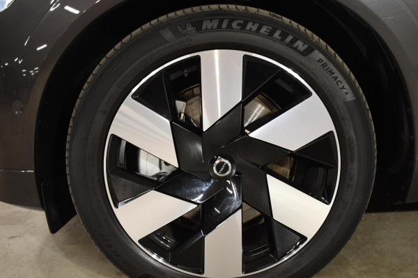 Volvo XC60 T6 350PK Automaat Plug-in hybrid AWD Ultimate Dark / Navigatie / Luchtvering / 360 Camera / Adaptieve Cruise Control / Bowers&Wilkins / Stuur & Stoelverwarming / Elektr. Achterklep / Schuifdak / Trekhaak