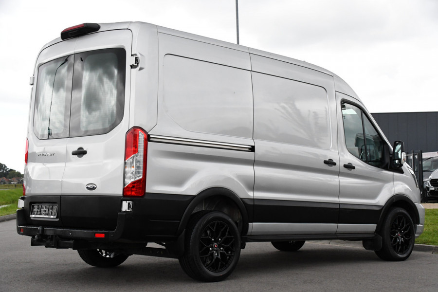 Ford Transit 350 2.0 TDCI L2H2 Limited Raptor Edition Adaptieve Cruise, Camera, Carplay, 185pk, LED, NAVI, Automaat, Trekhaak, Uniek!