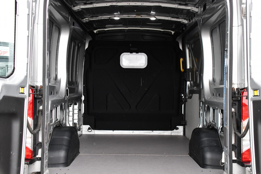 Ford Transit 350 2.0 TDCI L2H2 Limited Raptor Edition Adaptieve Cruise, Camera, Carplay, 185pk, LED, NAVI, Automaat, Trekhaak, Uniek!